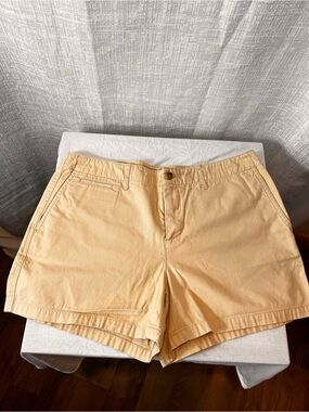 Banana Republic Light Beige Chino Bermuda Shorts womens Size 10